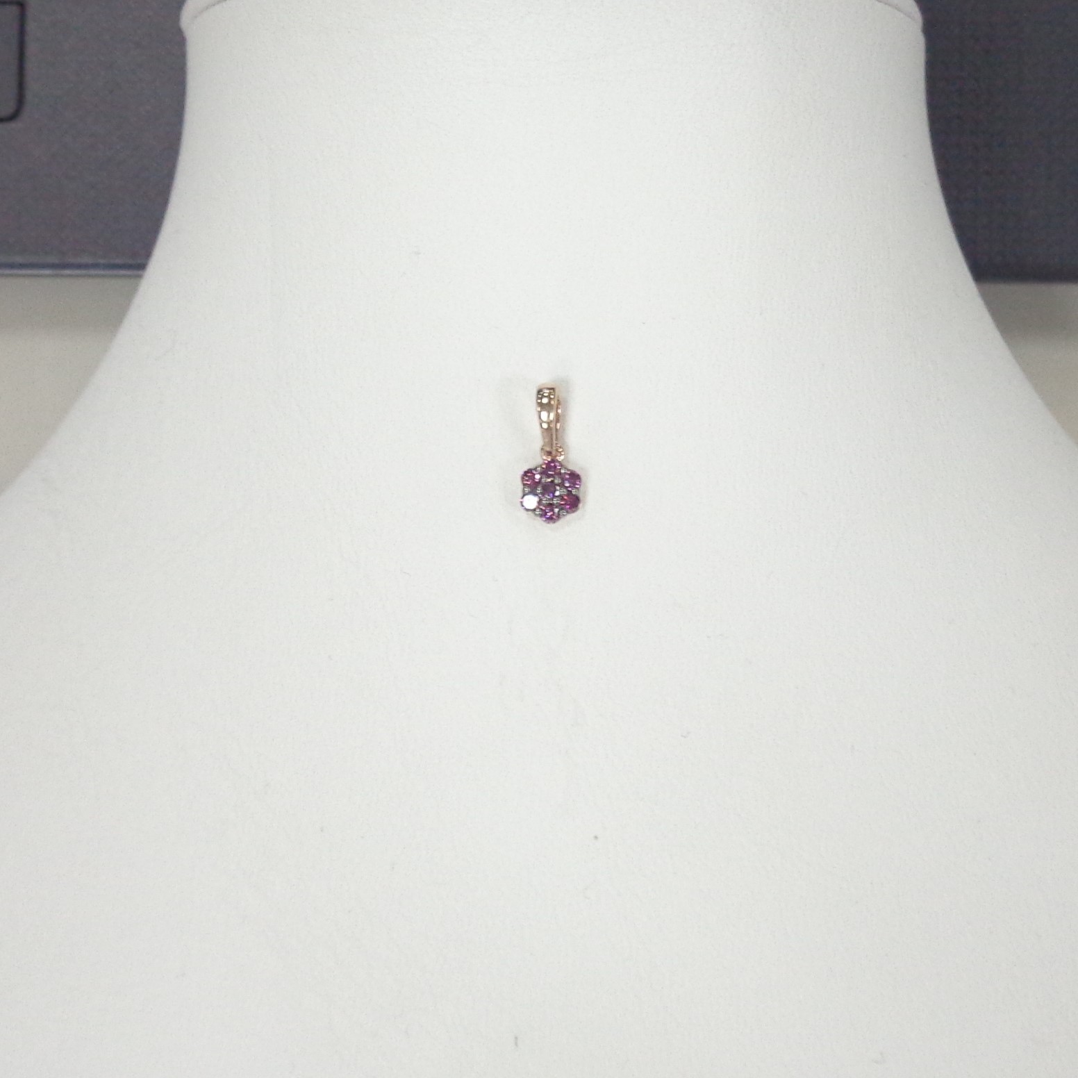 Серебряная подвеска с розовыми бриллиантами "Цветок"